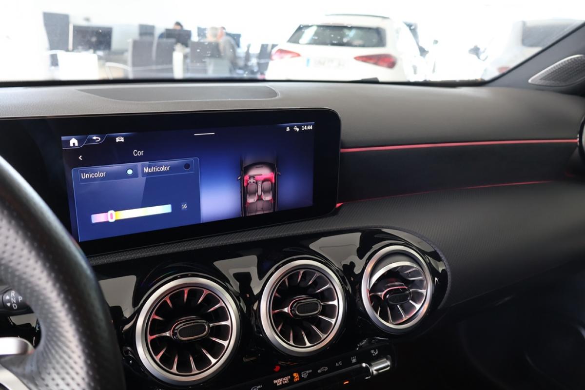 mercedes-benz-classe-a-2024-hibrido-a-gasolina-1332cc