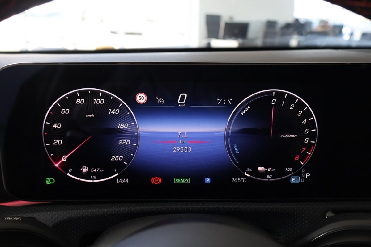 mercedes-benz-classe-a-2024-hibrido-a-gasolina-1332cc