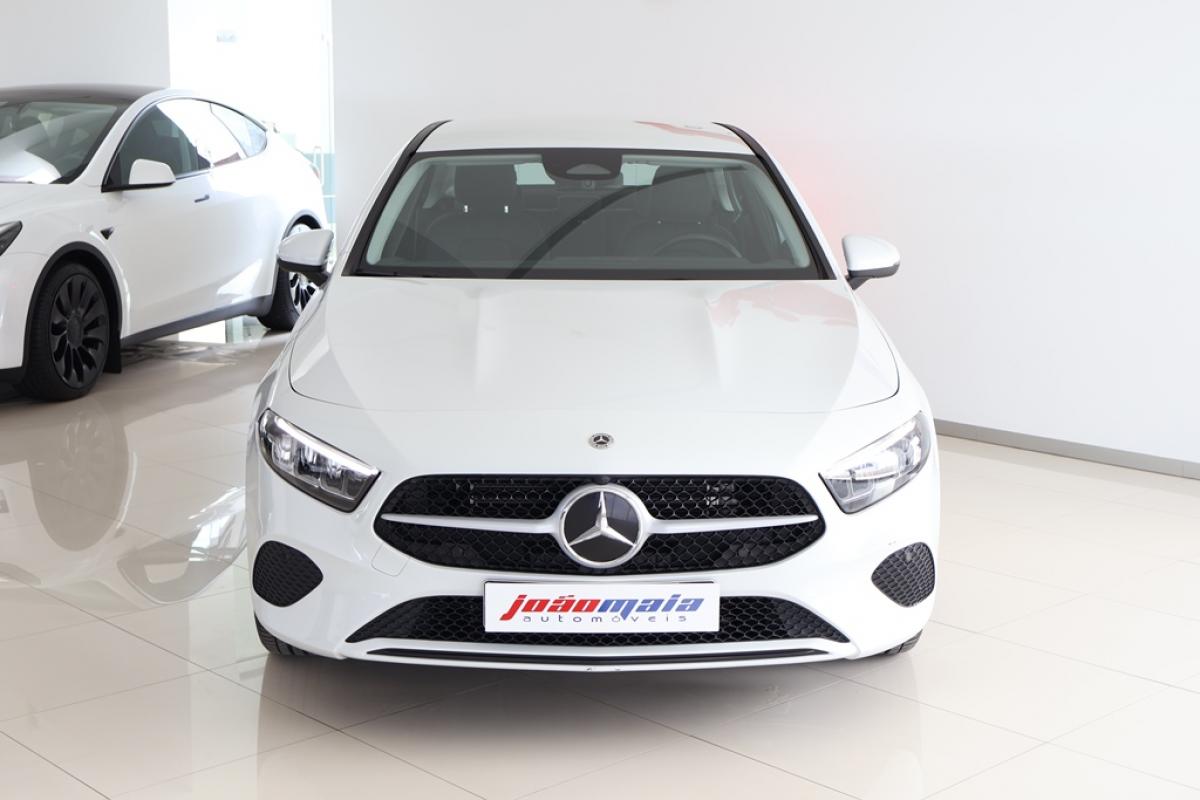 mercedes-benz-classe-a-2024-hibrido-a-gasolina-1332cc
