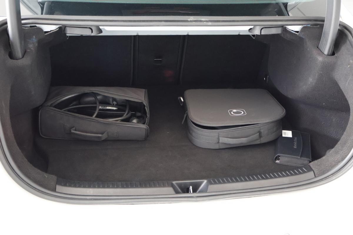 mercedes-benz-classe-a-2024-hibrido-a-gasolina-1332cc