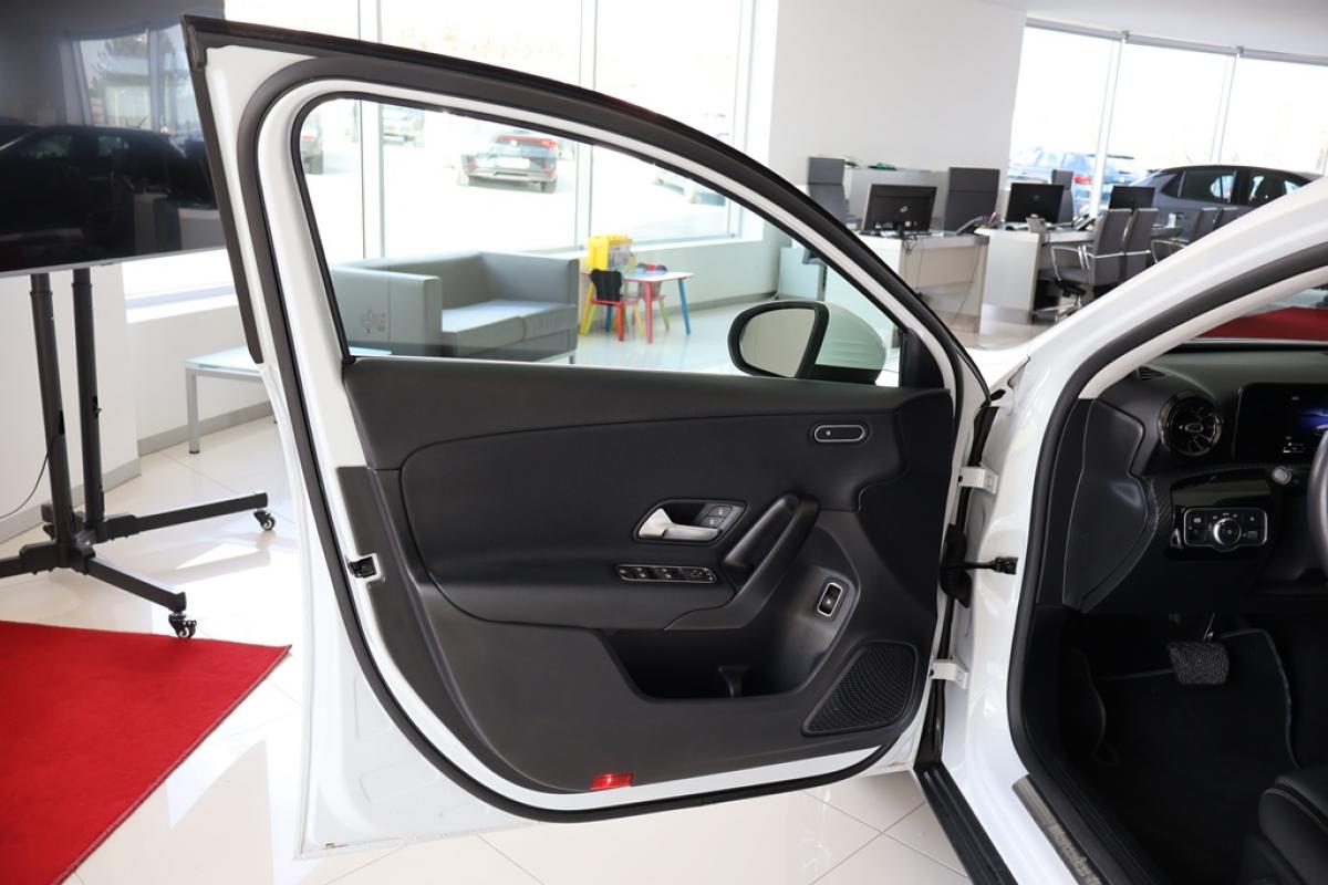 mercedes-benz-classe-a-2024-hibrido-a-gasolina-1332cc