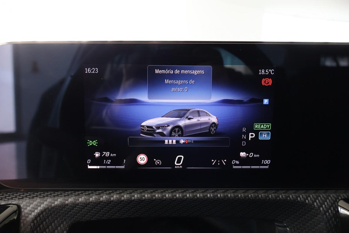 mercedes-benz-classe-a-2024-hibrido-a-gasolina-1332cc