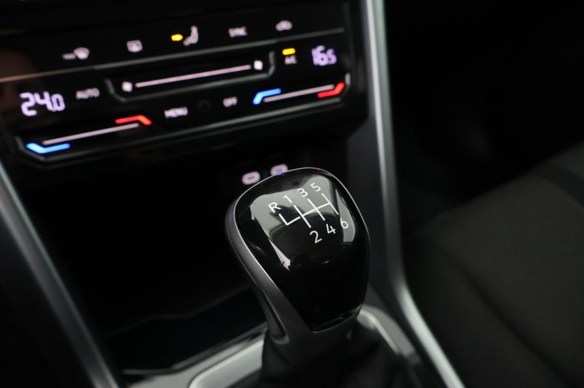volkswagen-t-roc-2024-gasolina-999cc