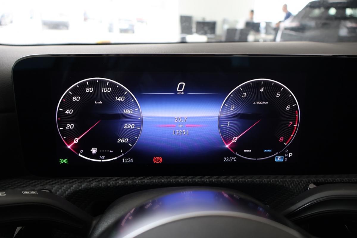 mercedes-benz-classe-a-2024-gasolina-1332cc