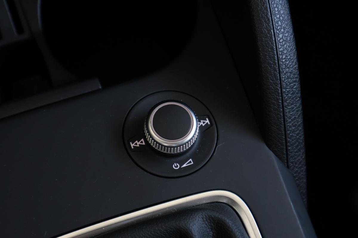 audi-q2-2024-gasolina-999cc