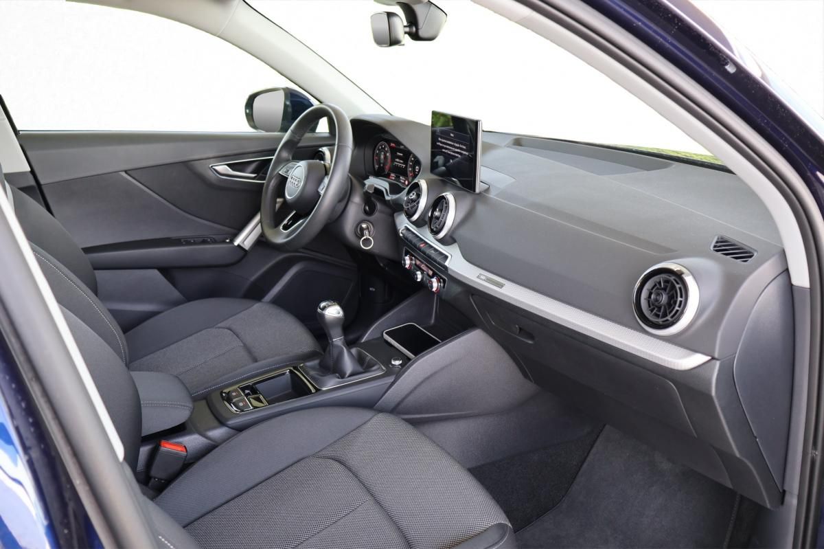 audi-q2-2024-gasolina-999cc