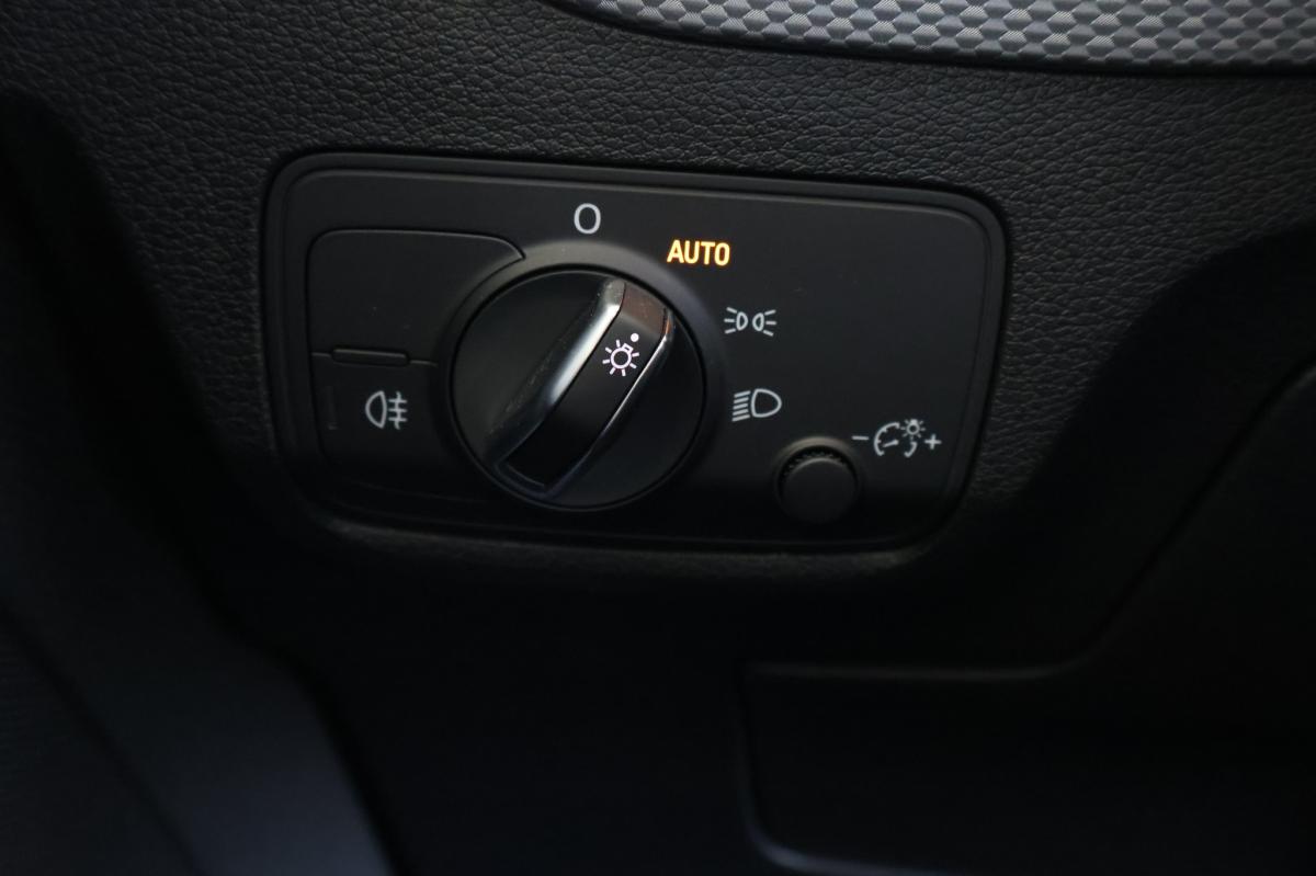 audi-q2-2024-gasolina-999cc