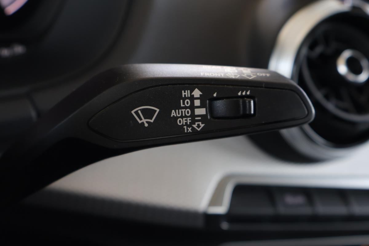 audi-q2-2024-gasolina-999cc