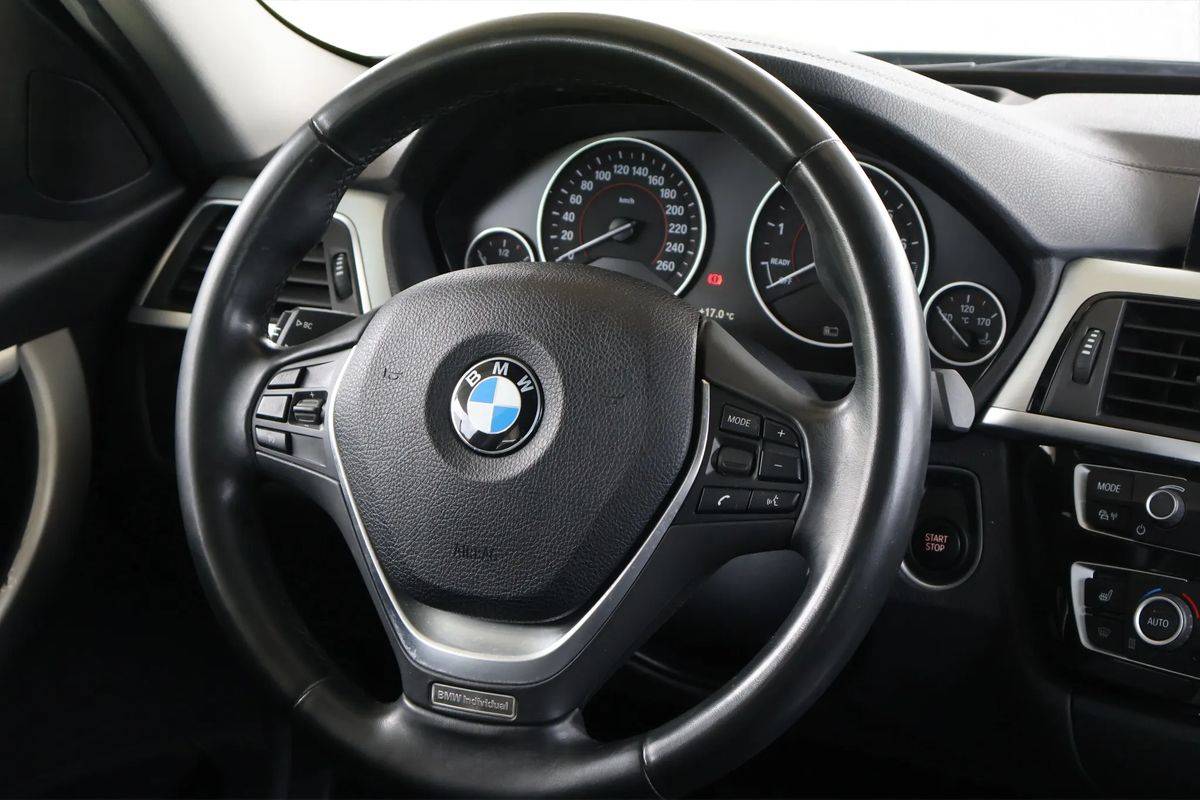 bmw-serie-3-2017-hibrido-a-gasolina-1998cc