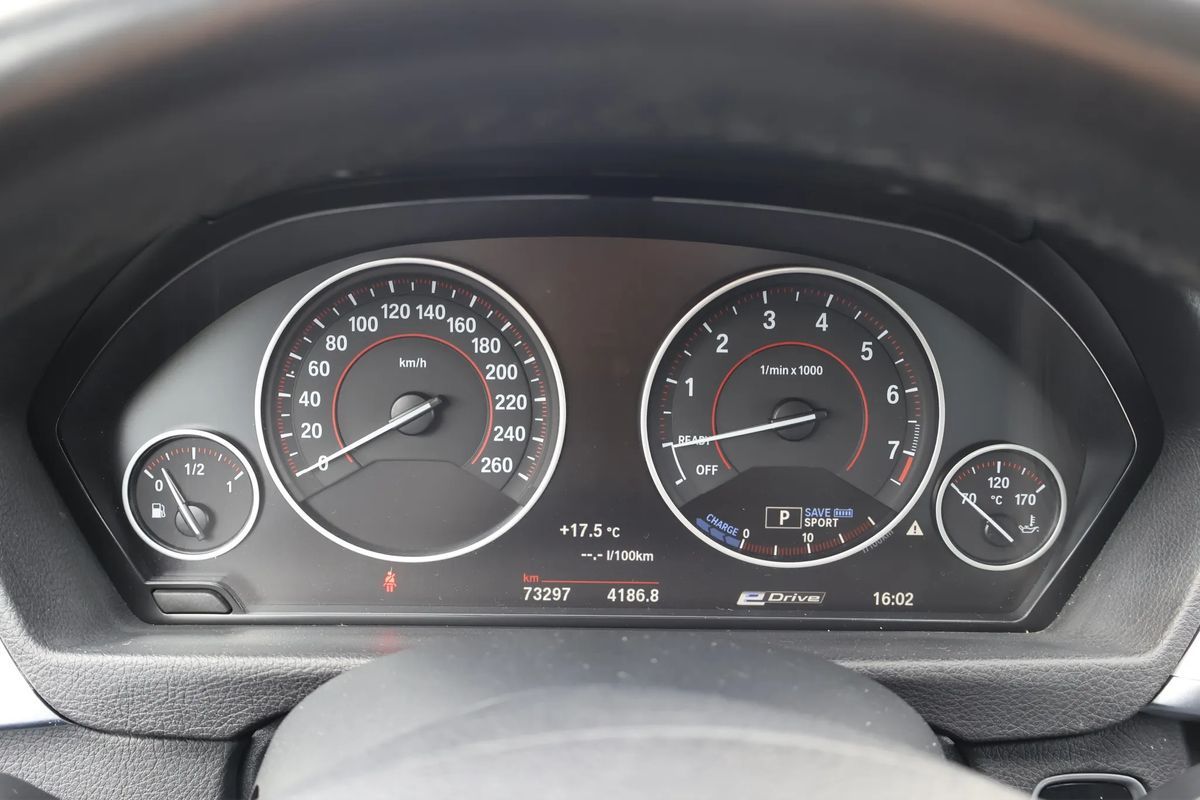 bmw-serie-3-2017-hibrido-a-gasolina-1998cc
