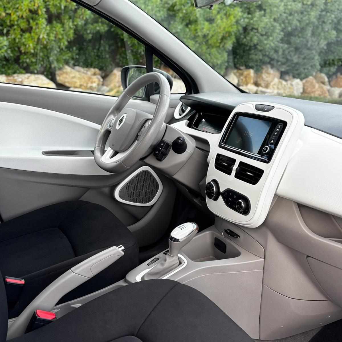 renault-zoe-r90-41-kwh-2018-eletrico