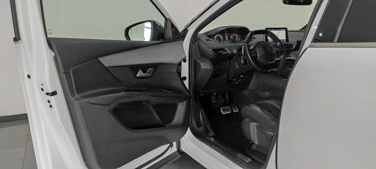 peugeot-5008-2018-diesel-1997cc