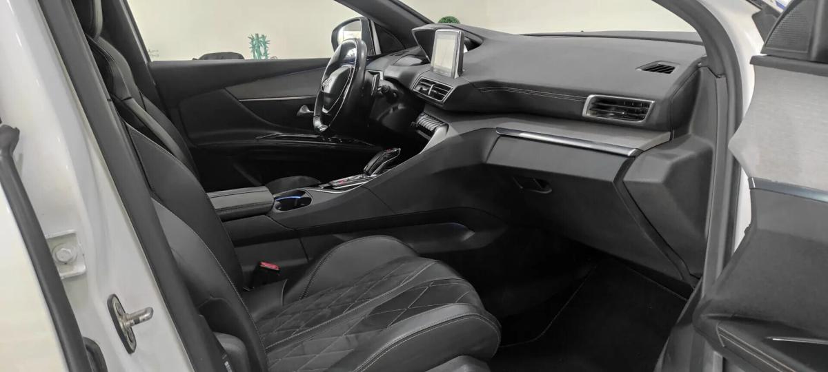 peugeot-5008-2018-diesel-1997cc