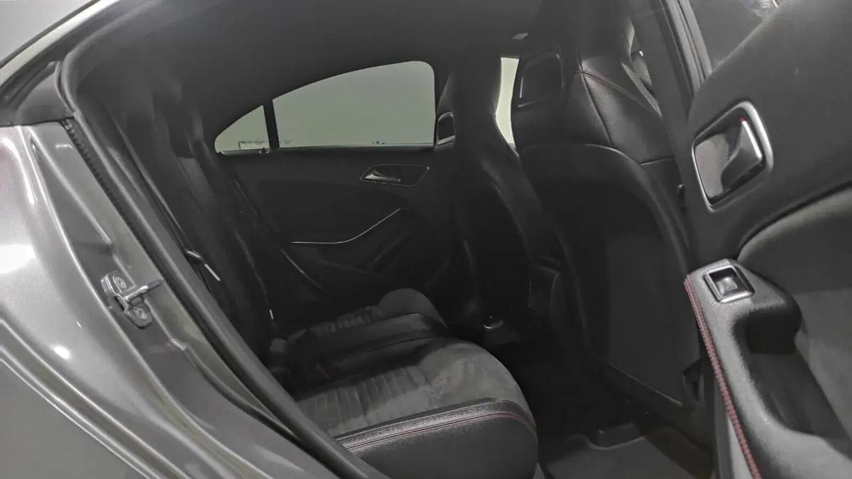 mercedes-benz-cla-200-d-2018-diesel-2143cc