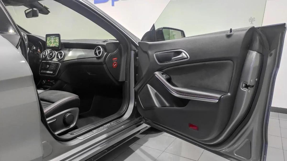 mercedes-benz-cla-200-d-2018-diesel-2143cc