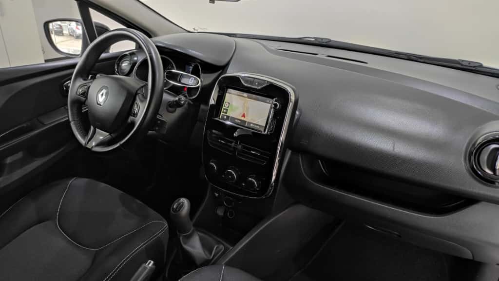 renault-clio-sport-tourer-2014-diesel-1461cc