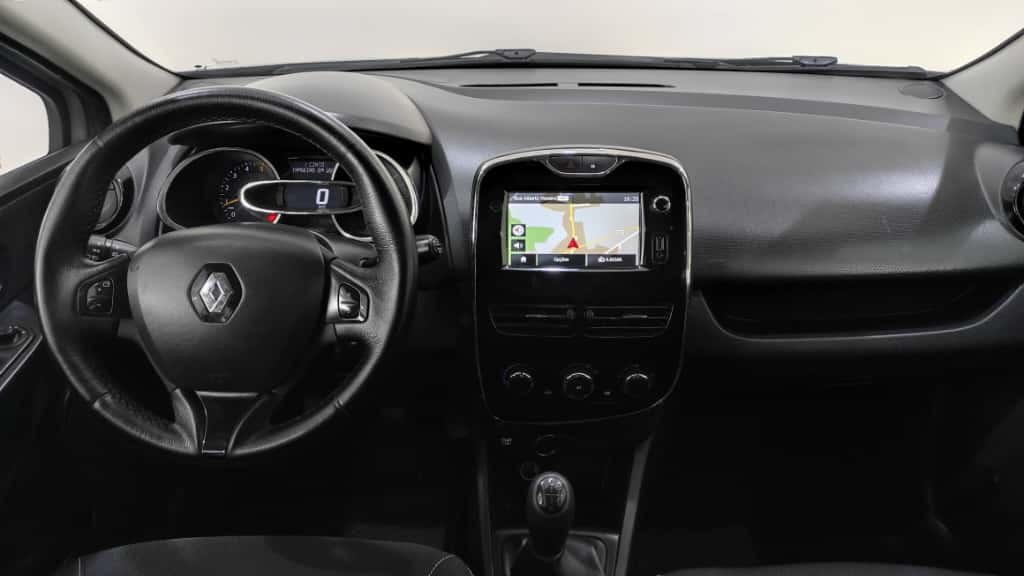 renault-clio-sport-tourer-2014-diesel-1461cc