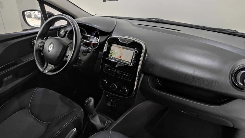 renault-clio-sport-tourer-2014-diesel-1461cc