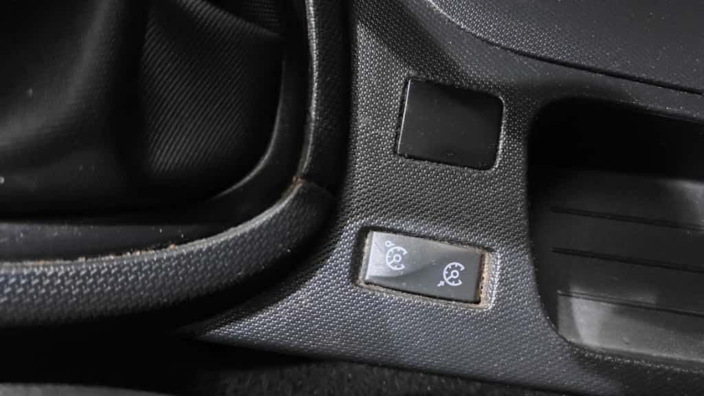 renault-clio-sport-tourer-2014-diesel-1461cc