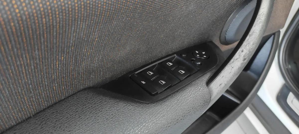 bmw-x1-sdrive18d-2015-diesel-1995cc