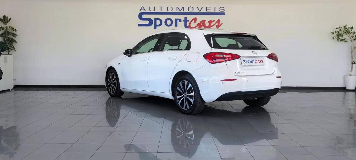 mercedes-benz-classe-a-a-250-e-2021-hibrido-a-gasolina-1332cc