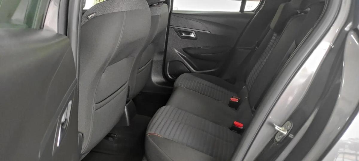 peugeot-208-2023-diesel-1499cc