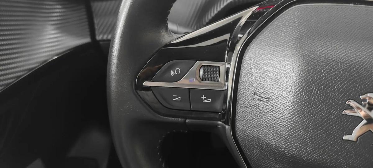 peugeot-208-2023-diesel-1499cc