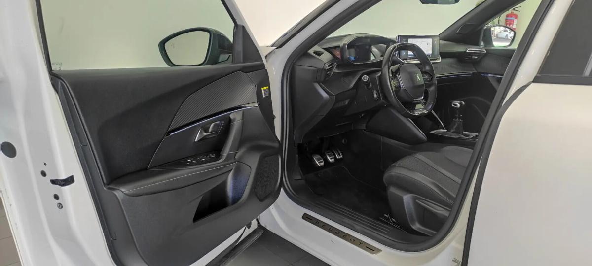 peugeot-2008-2021-gasolina-1199cc