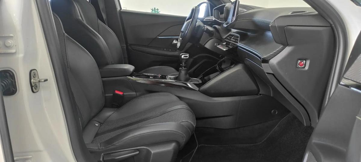 peugeot-2008-2021-gasolina-1199cc