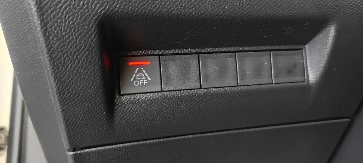 peugeot-2008-2021-gasolina-1199cc
