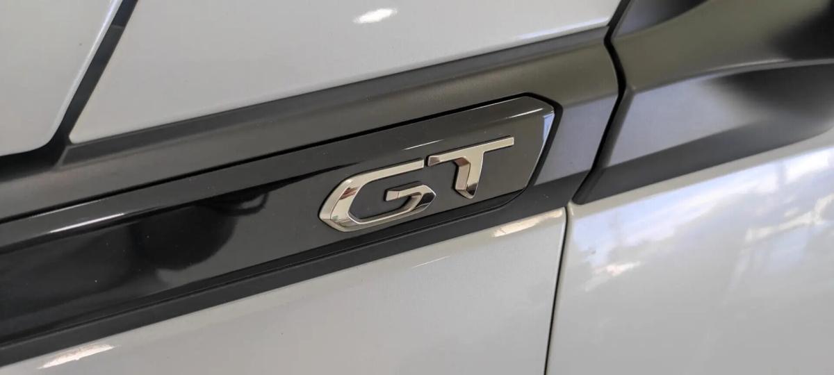 peugeot-2008-2021-gasolina-1199cc