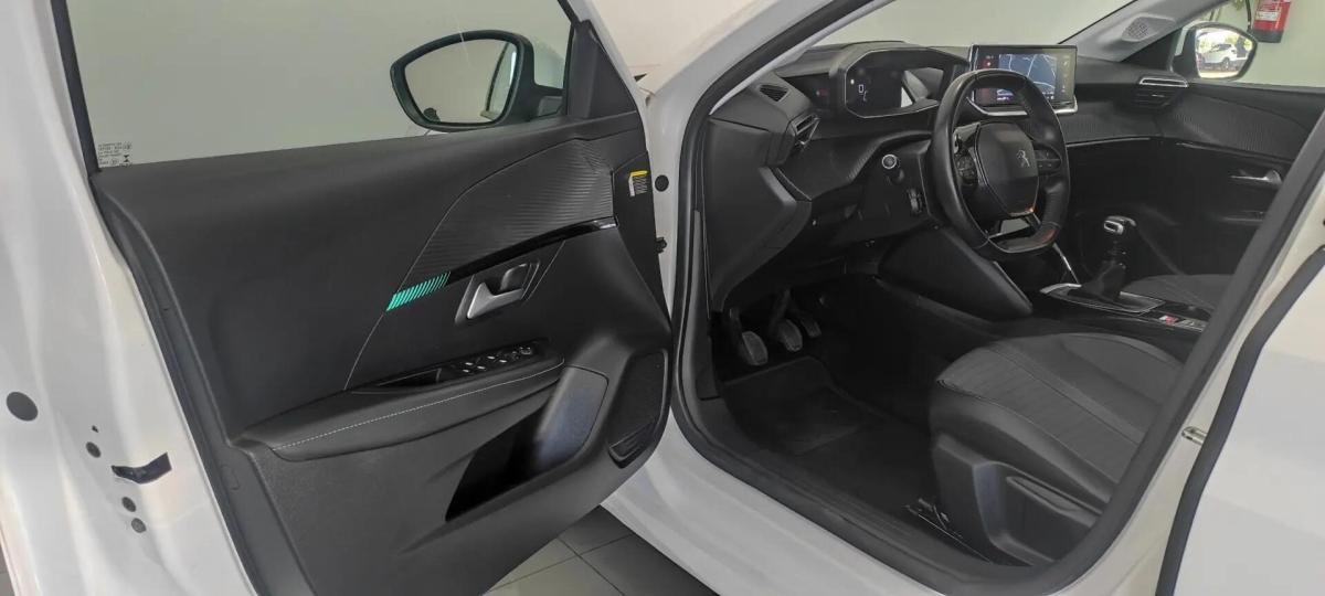 peugeot-208-2020-gasolina-1199cc