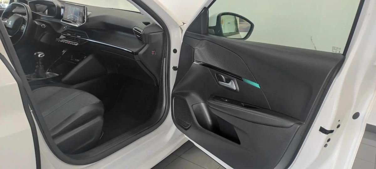 peugeot-208-2020-gasolina-1199cc