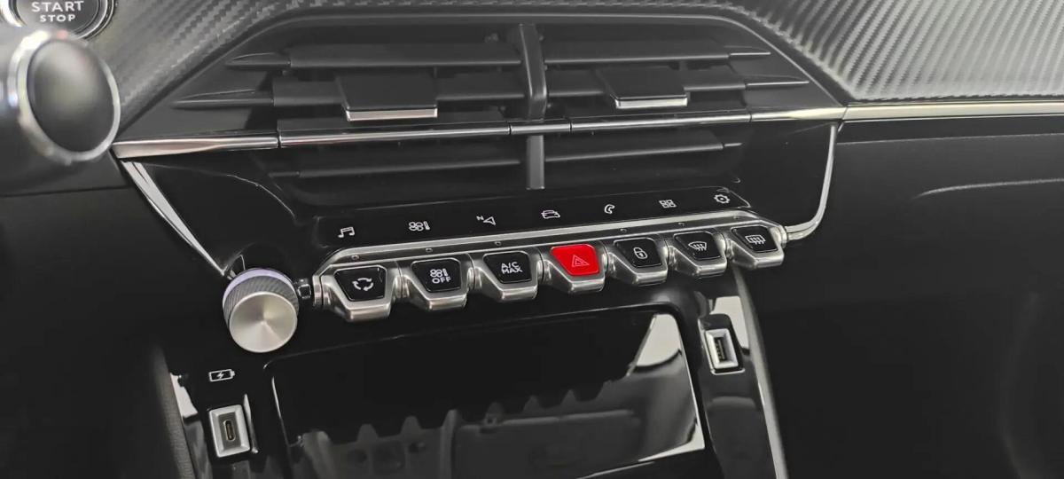 peugeot-208-2020-gasolina-1199cc