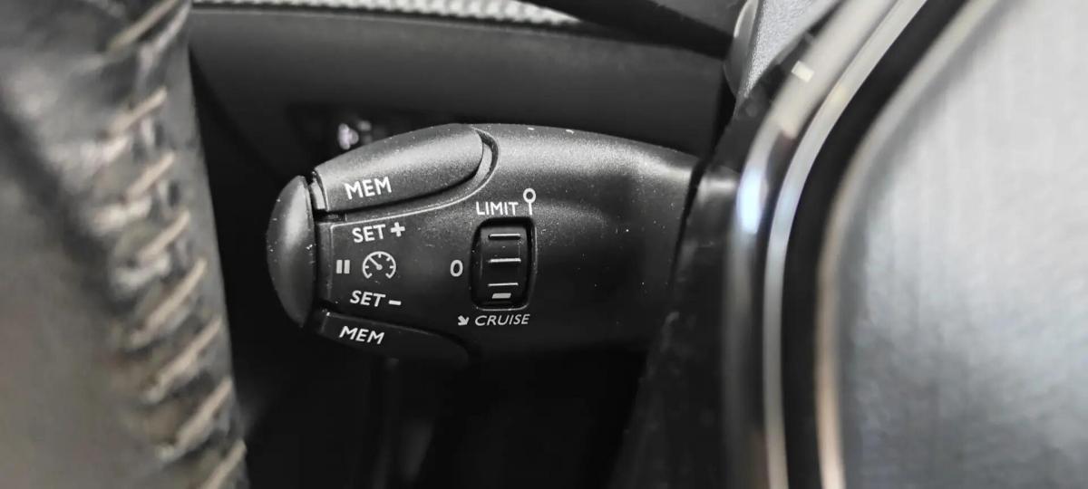 peugeot-208-2020-gasolina-1199cc