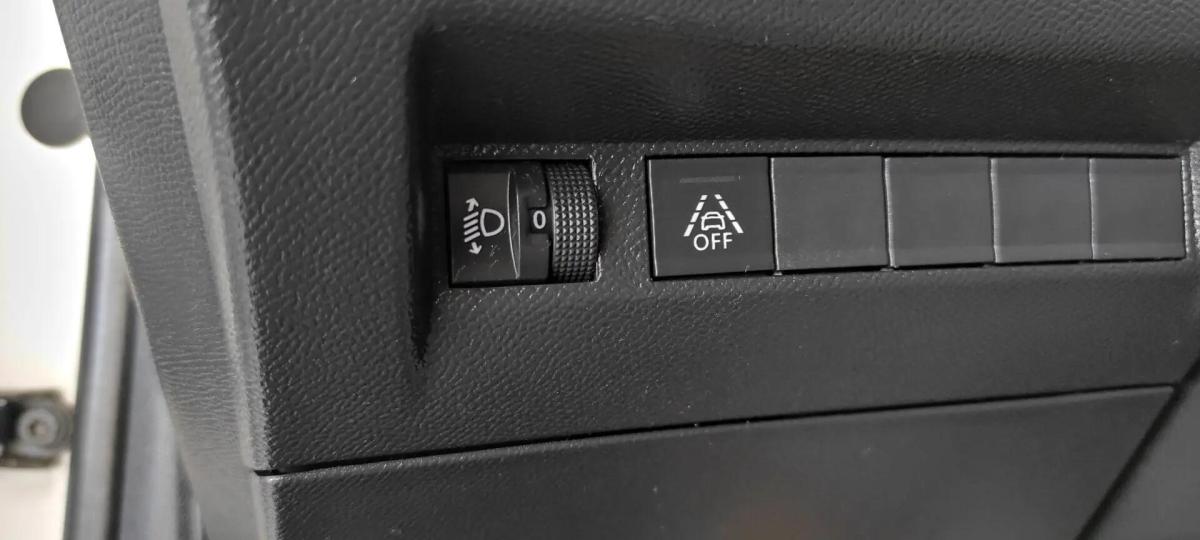 peugeot-208-2020-gasolina-1199cc