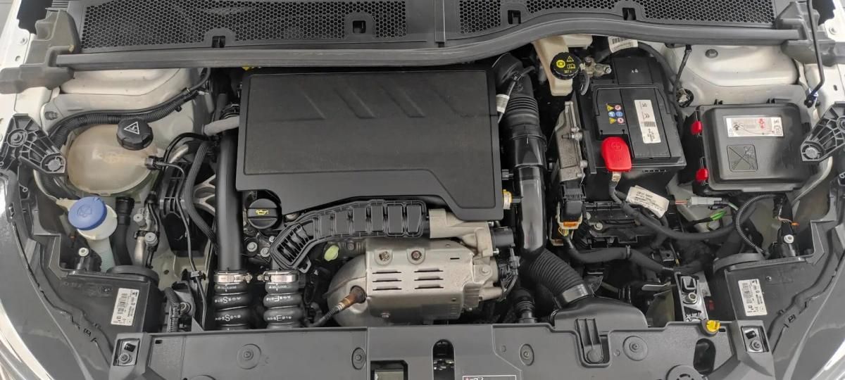 peugeot-208-2020-gasolina-1199cc