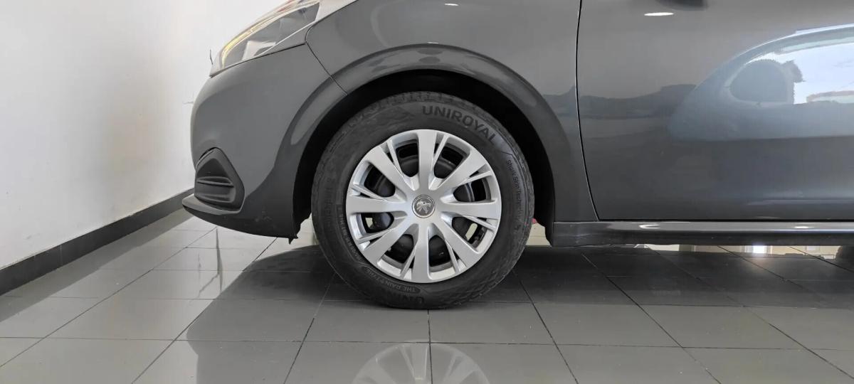 peugeot-208-2017-gasolina-1199cc