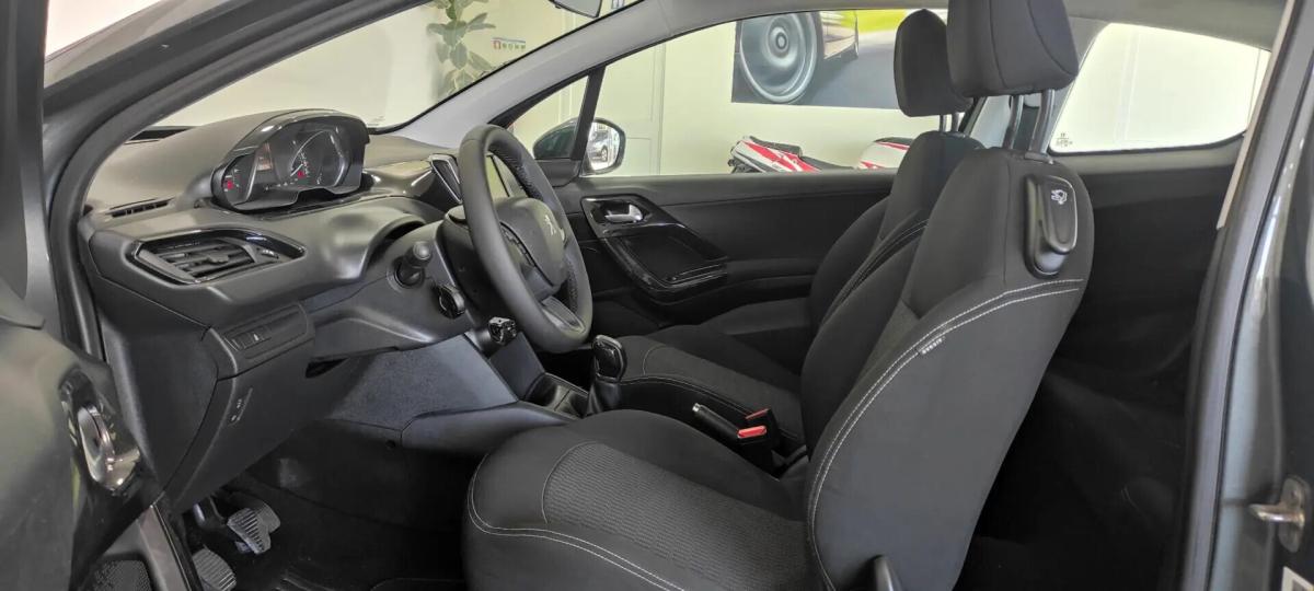 peugeot-208-2017-gasolina-1199cc