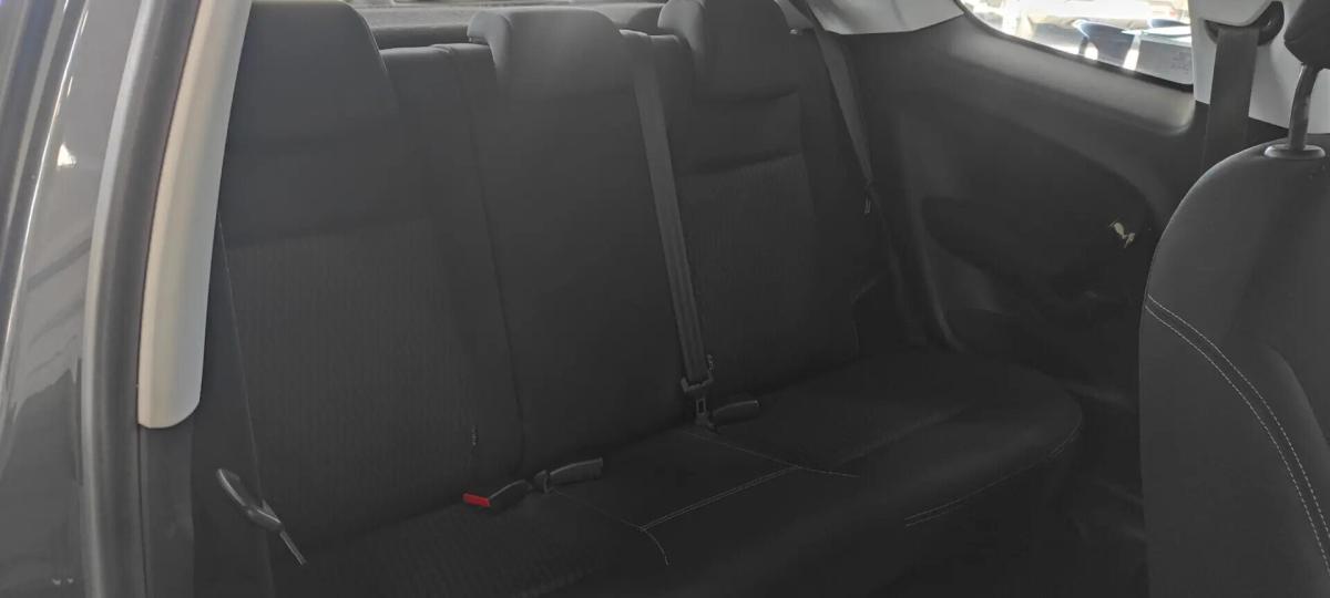 peugeot-208-2017-gasolina-1199cc