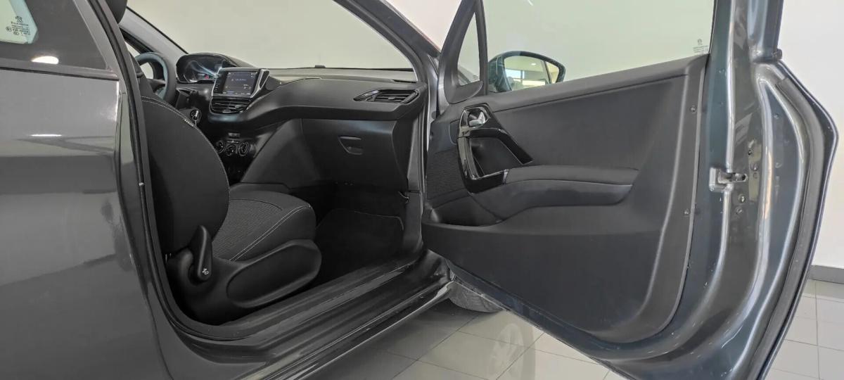 peugeot-208-2017-gasolina-1199cc