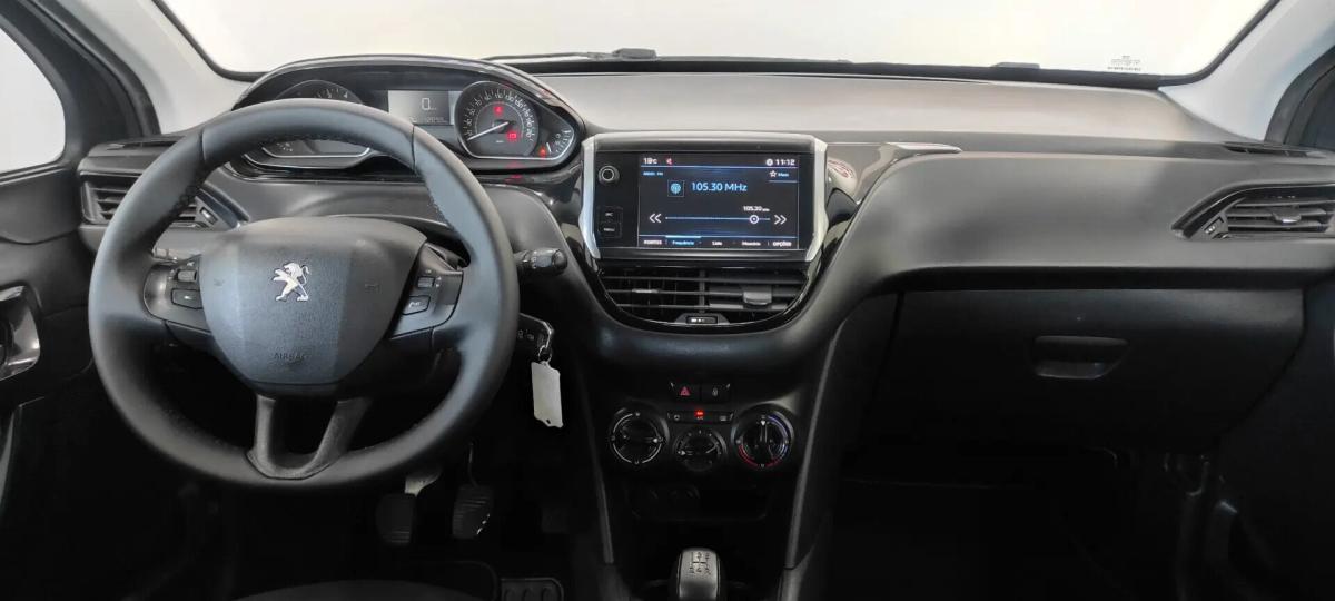 peugeot-208-2017-gasolina-1199cc