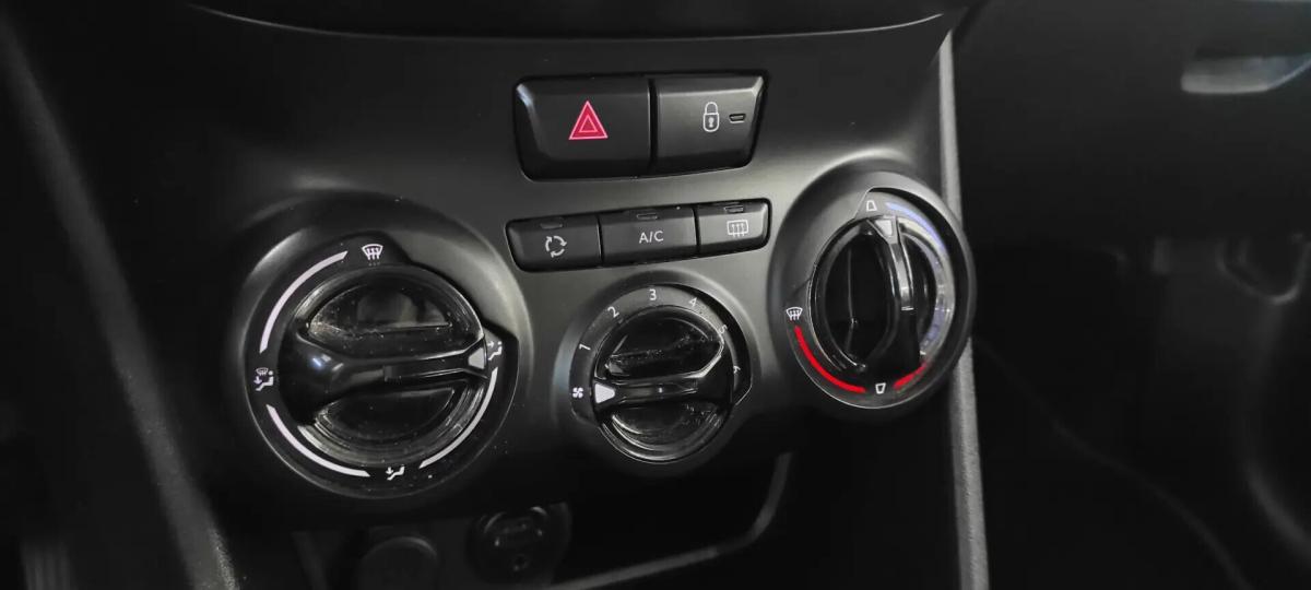 peugeot-208-2017-gasolina-1199cc