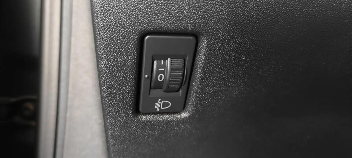 peugeot-208-2017-gasolina-1199cc