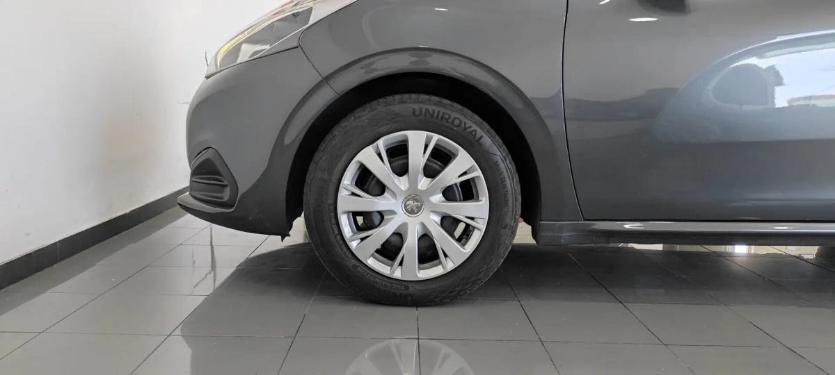 peugeot-208-2017-gasolina-1199cc