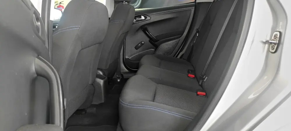 peugeot-208-2018-gasolina-1199cc