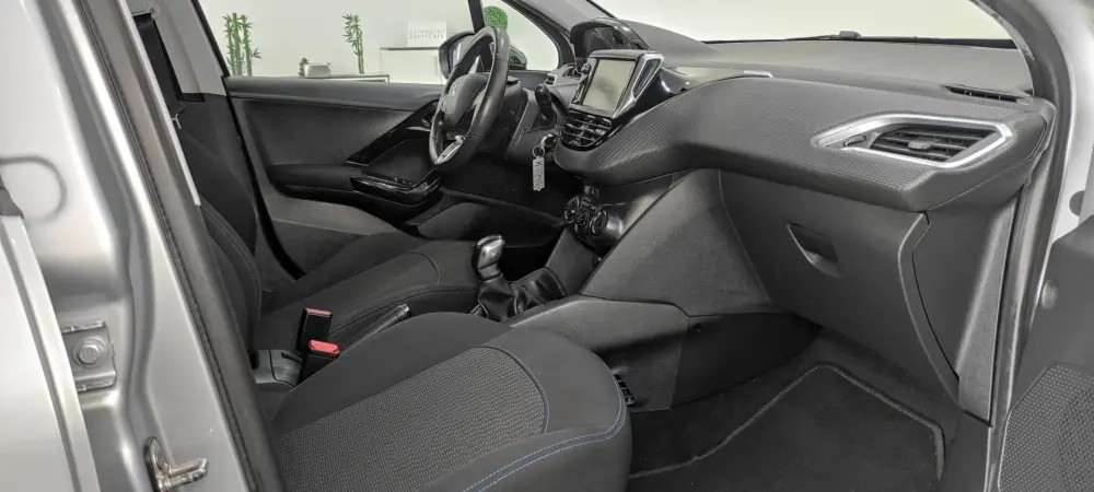 peugeot-208-2018-gasolina-1199cc