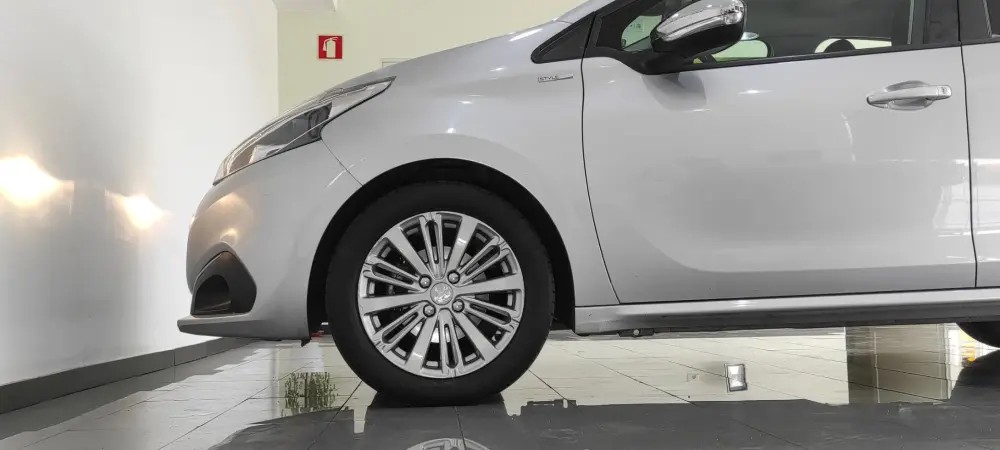 peugeot-208-2018-gasolina-1199cc