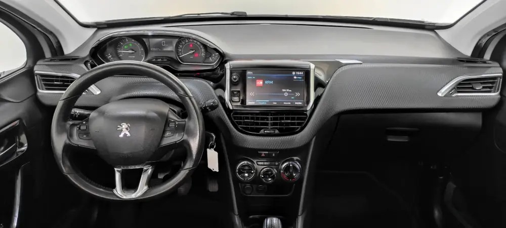 peugeot-208-2018-gasolina-1199cc