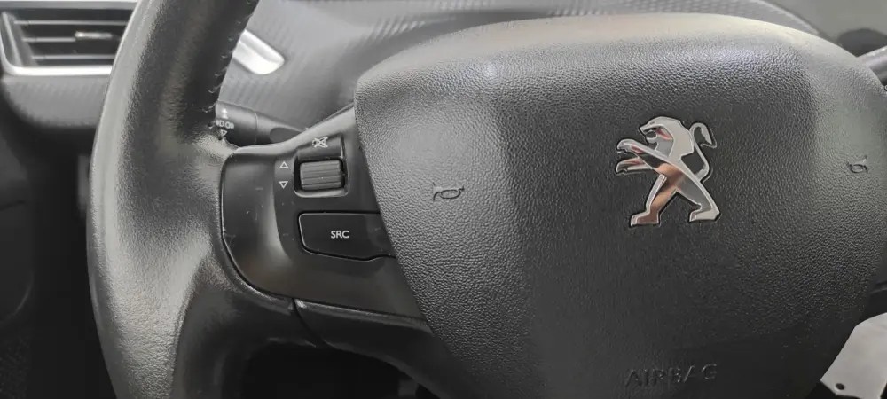 peugeot-208-2018-gasolina-1199cc